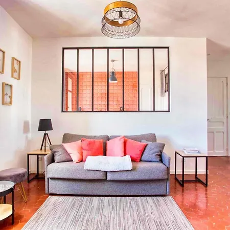 Lamartine Apartmán *